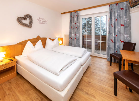 Zimmer | Pension Alpenrose - Maishofen